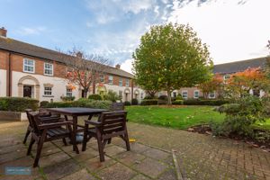 Communal Gardens- click for photo gallery